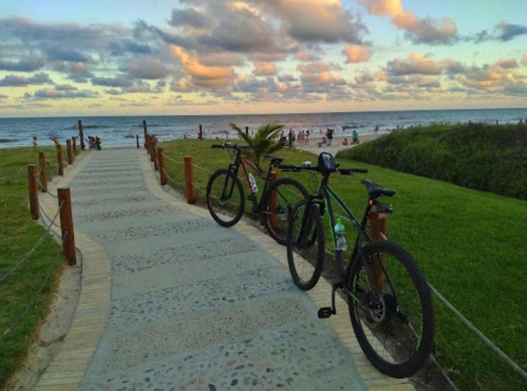 Apto Cond Ilhas Do Caribe - Pr - Beira Mar Matinhos Esterno foto